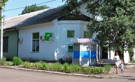 В Сахновщині закликали мешканців проявити патріотизм та зняти з будинків таблички зі старими назвами
