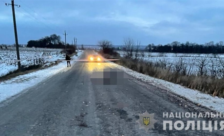 У Жмеринському районі водій вантажного автомобіля здійснив наїзд на чоловіка