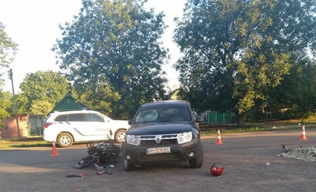 У Волновасі внаслідок зіткнення легковика та мотоцикла загинула людина. Подробиці ДТП 29 липня 