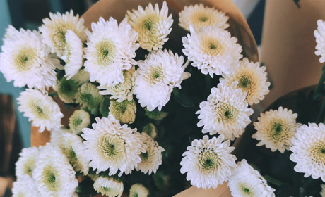 Привезення квітів з доставкою в Гадячі в будній та у вихідний день