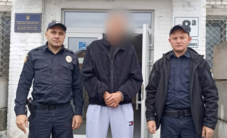 Зловмисник-гастролер видурив у 78-річної жінки майже 85 тисяч гривень. Нібито на лікування її доньки