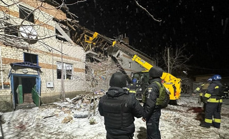 Жінка померла в лікарні, тіло чоловіка знайшли під завалами. Подробиці влучання ворожого "Шахеда"