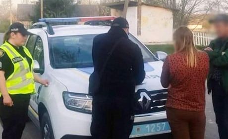 Звягельщина: поліцейські вилучили підроблене посвідчення у водія