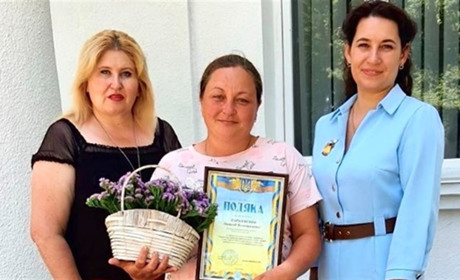 "Я вдячна долинським лікарям за порятунок онуки"