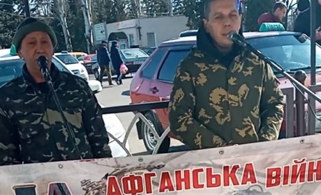 Вуличний концерт у центрі Біляївки від афганців: розбиралися у ситуації
