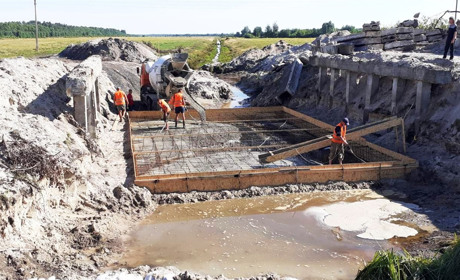 Довгожданий міст у селі Луко майже за 10 мільйонів гривень нарешті почали ремонтувати