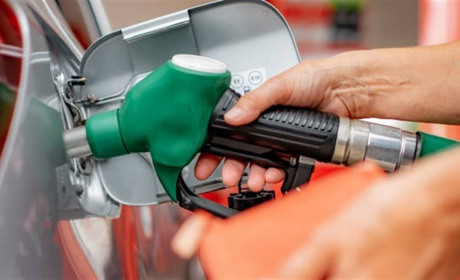 В Одесі поліцейський пограбував АЗС: відібрав у касира мобільний. Його вже затримали