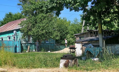 «Міна розірвалась за 50 метрів». Що розповідають постраждалі від обстрілу у Глухівській громаді