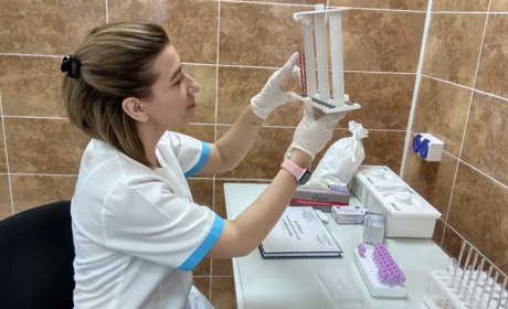 В южноураїнському центрі сімейної медицини запрацювала нова лабораторія з сучасним обладнанням