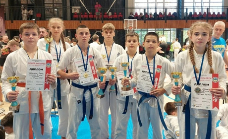 Первомайські каратисти повернулися з чемпіонату карате Junior Kyiv Open: десять призових місць