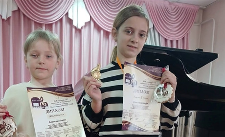 Учениці Барської музичної школи стали переможницями всеукраїнського конкурсу піаністів