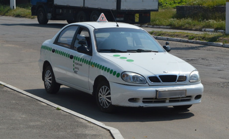 Іспит з кермування у Переяславі можна здати за три спроби. За кожну треба заплатити 13 гривень