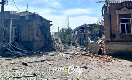 Від ночі росіяни обстрілюють Глухів: поранено жінку, є пошкодження
