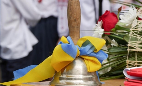 В 24 закладах освіти Лисичанської громади пролунав останній дзвоник. Результати навчального року