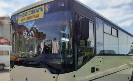 Водіям автобусів нагадали про заборону публічного відтворення російськомовних пісень