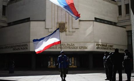 Двох колишніх правоохоронців з Криму викрили на державній зраді