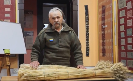 Новий/старий символ Різдва: майстер із Сарн показав, як виготовити справжній дідух