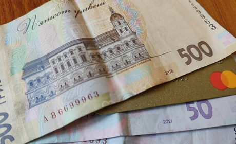 Українці зможуть і надалі платити за товари та послуги у зручний для себе спосіб: НБУ