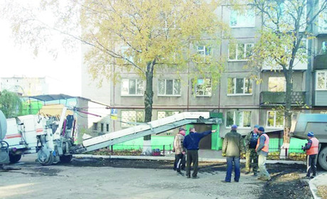 У місті триває ремонт доріг та тротуарів 