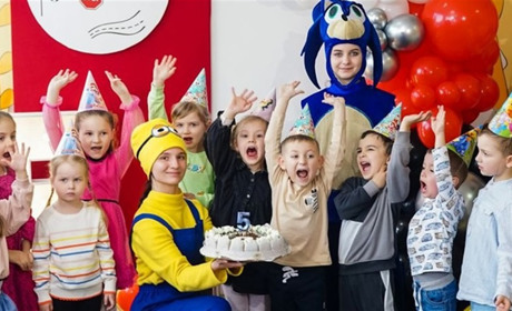 Є така робота: дарувати дітям радість. Розповідь про будні і свята дитячого аніматора в Умані