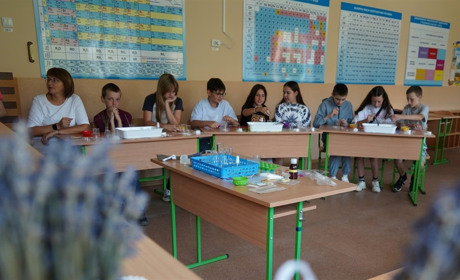 У Городоцькому ліцеї №4 семикласники вчилися варити мило