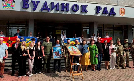 Служити громаді, тримати стрій: у День міста орденом "Звягель" нагородили 11 земляків