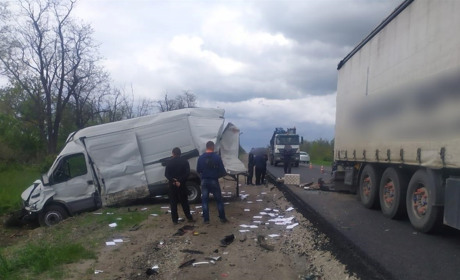 Под Мелитополем не разминулись 4 авто. Есть пострадавшие