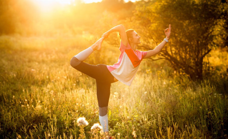 Торецкий йога-инструктор о жизни без шашлыка, подъемах в пять утра и шпагате в 60 лет