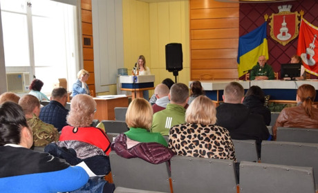 На сесії відзвітувалися, скільки благодійних коштів витратили на місцеву тероборону