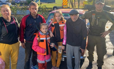 З Веселого евакуювали родину з двома дітьми