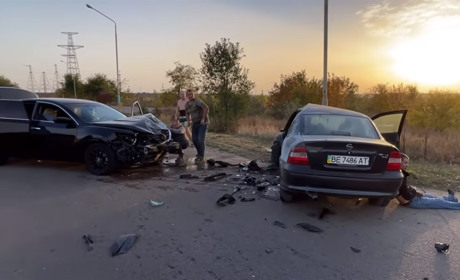 В Южноукраїнську п'яний керманич вчинив ДТП. Є постраждалі