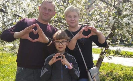 Маленькой попаснянке нужна срочная помощь