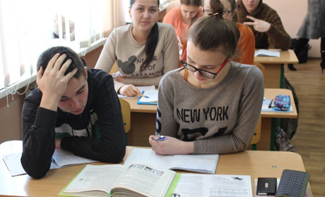 10 років тому: як випускники 2016 року готувалися до ЗНО
