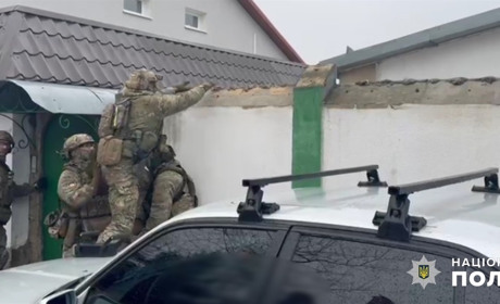 Торгували людьми: в Одесі затримали злодіїв, які примушували безхатьків жебракувати