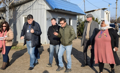 У селі Мирне журналісти з Південної Африки та Британії знімали відео сюжет: які в них враження