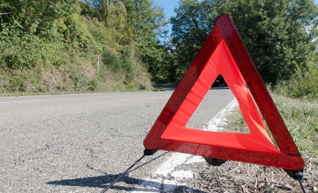 У нічній аварії тяжко травмувано пасажира скутера: ймовірна причина ДТП - автоперегони