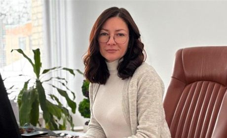 Олену Питель переобрали на другий термін головою Барського районного суду