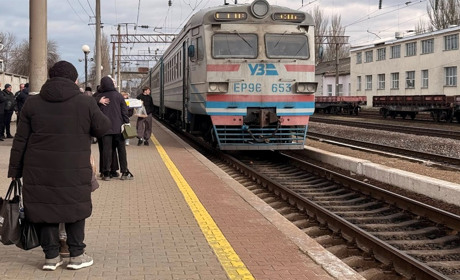 Оновлення на квітень: розклад приміських поїздів, які курсують через Первомайськ