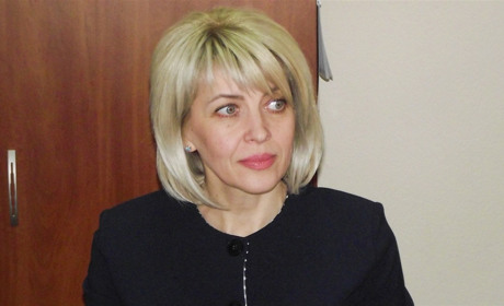 Офіційно: суд поновив Олену Пономаренко на посаді секретаря міської ради