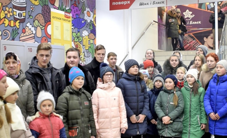 У Жмеринці прихожани недільних шкіл взяли участь у колядницькому флешмобі