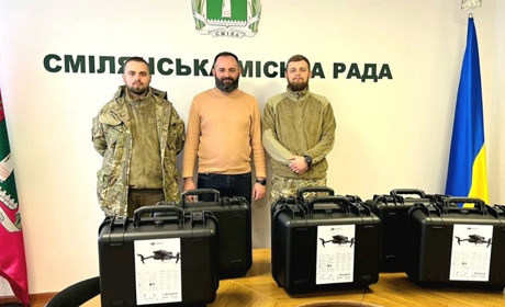 Зі Сміли захисникам передали розвідувальне обладнання