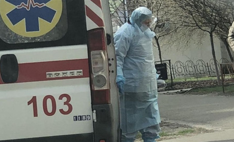 Депутати міськради переглянули програму "Здоров'я". Кошти підуть на захист лікарів та тести