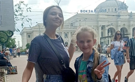 Юные таланты из Попасной отправились покорять сердца на международный фестиваль в Болгарию. Видео