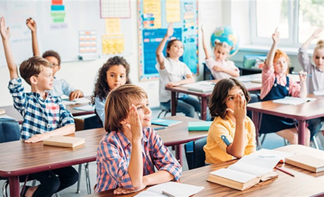 Навчання в умовах війни: що купувати дитині до школи 2022