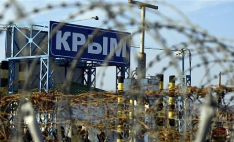 Доніс колега: У Криму вчительку засудили за «дискредитацію армії рф»