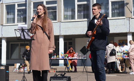 Кожна гривня має значення. Южноукраїнські волонтери збирали гроші на турнікети ЗСУ