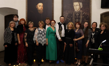 Музика в камені: благодійний концерт у замку князів Острозьких об’єднав мистецтво й доброту