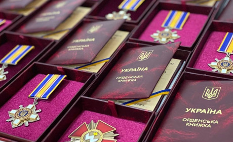 У Сарнах посмертно нагородили орденами сімнадцятьох військових