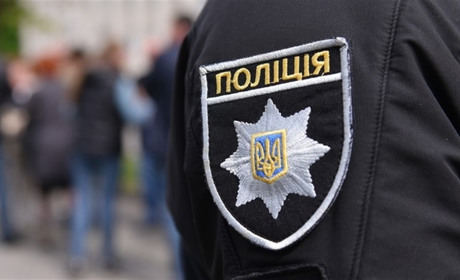 На Черкащині врятували бабусю, яка більше доби пролежала на підлозі у замкненій квартирі