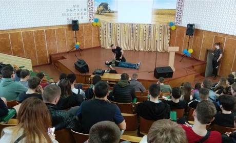 В Умані студентів професійного аграрного ліцею навчали надавати долікарську допомогу